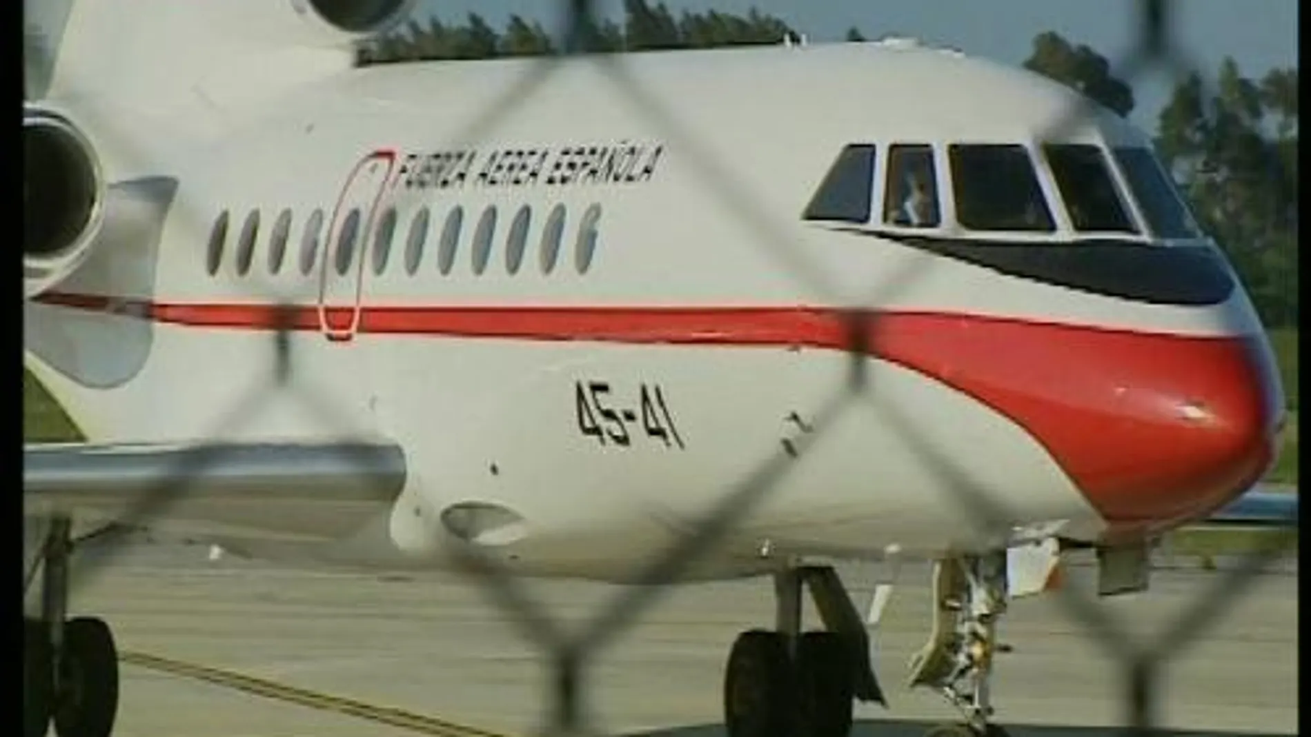 El avión de Zapatero aborta su despegue en Togo por un fallo mecánico