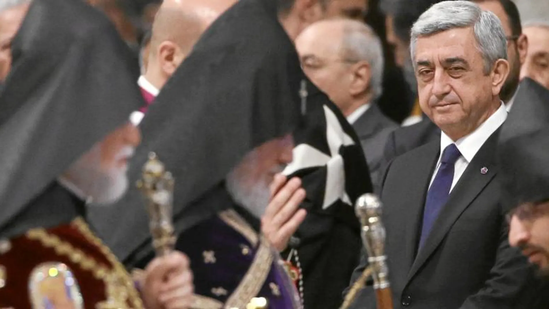 El presidente de Armenia, Serzh Sargsyan, asiste el pasado domingo a una misa celebrada en el Vaticano por las víctimas del genocidio