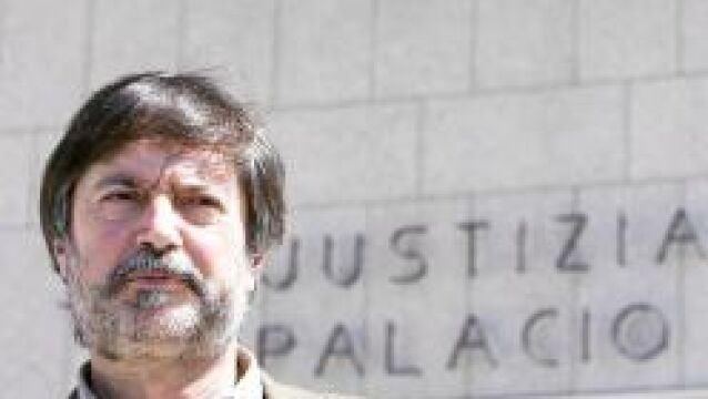 Usasbiaga está imputado por intentar reflotar Batasuna a través de Bateragune, por cuyo delito el fiscal ha pedido diez años de prisión