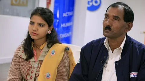 Ashiq Masih, el marido de la cristiana pakistaní Asia Bibi acompañado por su hija Eisham
