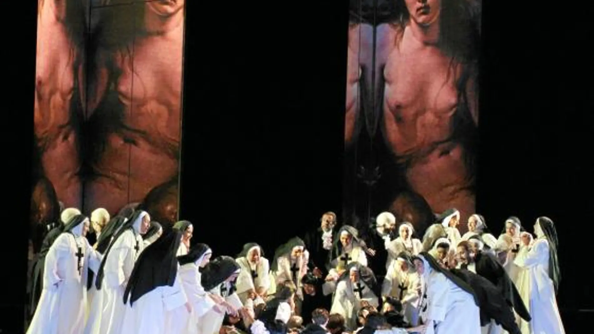 Una de las espectaculares escenas corales del montaje de «Tosca»