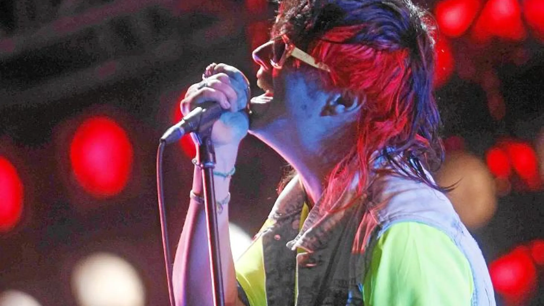 Julián Casablancas fue el centro de todas las miradas en el concierto de The Strokes