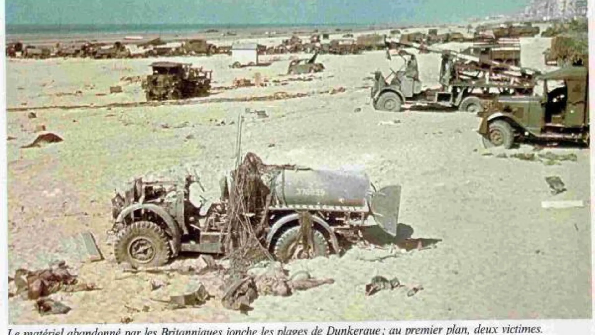 Material de guerra británico abandonado en las playas de Dunkerque