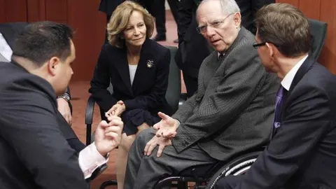 Salgado con varios de sus colegas en la reunión del Ecofin