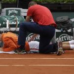 Novak Djokovic se quejó de la zona inguinal, el abdominal y la cadera, por lo que recibió asistencia médica.