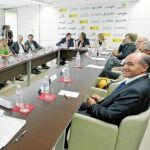 Barberá, Flores y Rodríguez durante la reunión con los arquitectos