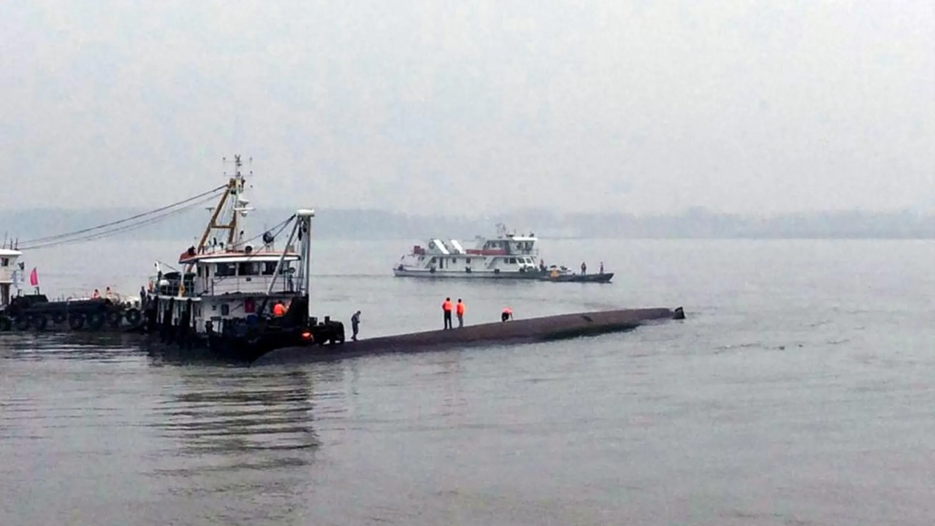 Las compañías de datos pueden registrar y rastrear la posición de los barcos y sus movimientos por estar equipados con un sistema de identificación automática