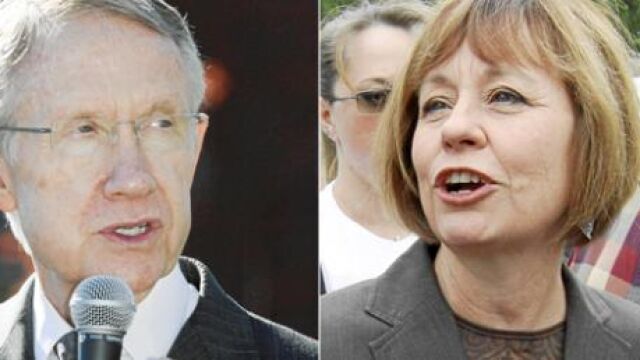 Harry Reid, líder de la mayoría demócrata en el Senado, y la republicana Sharron Angle es miembro del «Tea Party»