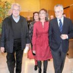 Felipe González, María Gámez y José A. Griñán, ayer en Málaga