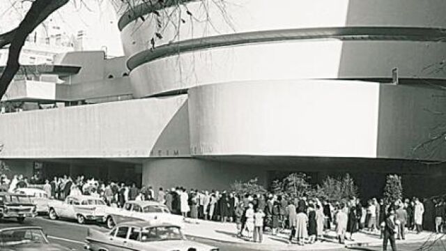 El Guggenheim ya es cincuentón