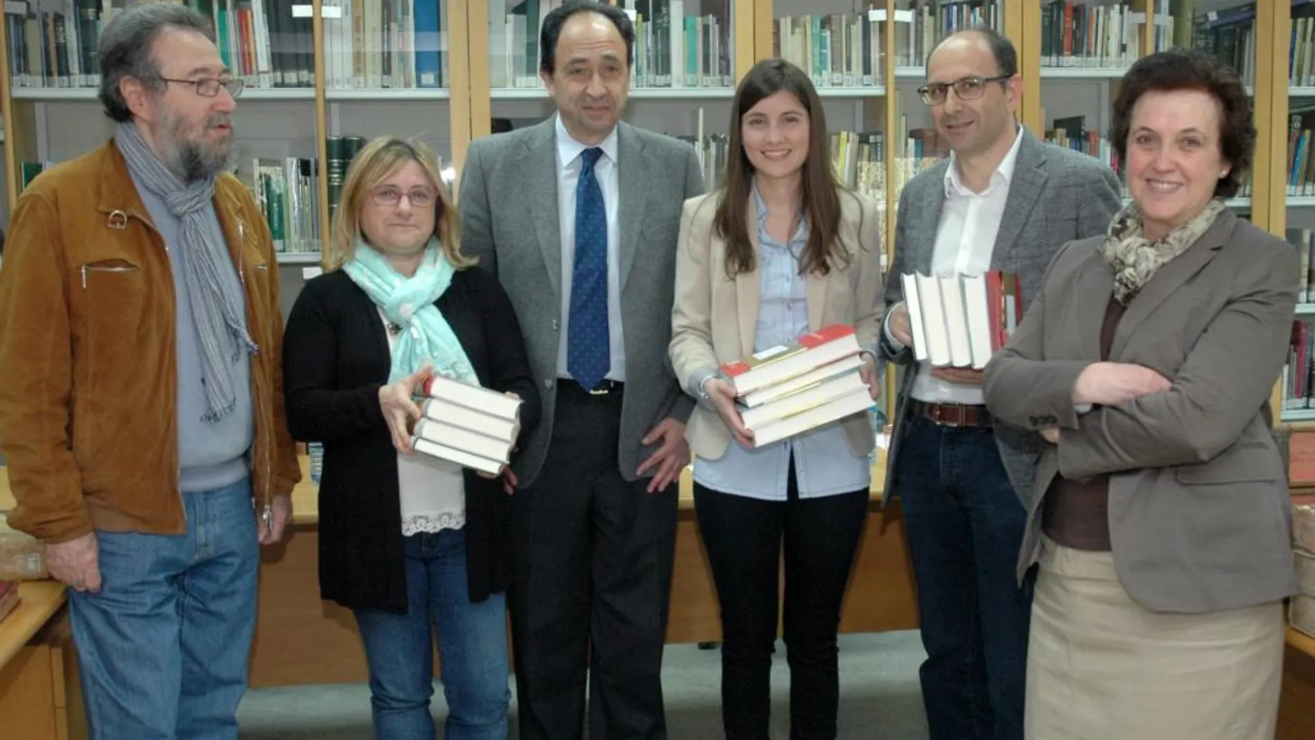 Elena Monge, Ángela Pérez y Raúl Rubio, ganadores del concurso «¿De qué libro estamos hablando?»