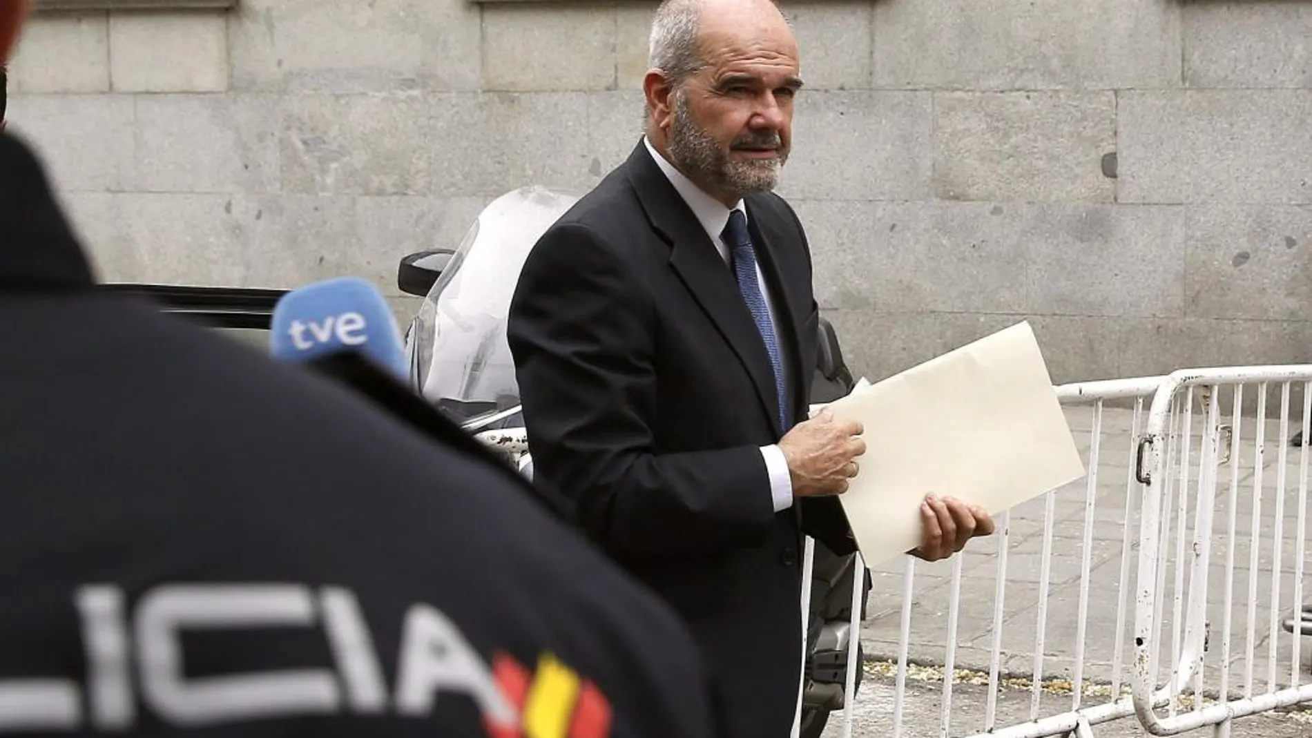 El expresidente de la Junta de Andalucía Manuel Chaves a su llegada al Supremo