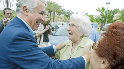 Una ley del PP para desterrar «la duda de nepotismo» en la Junta