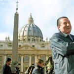 Francisco Vázquez, en la Plaza de San Pedro de El Vaticano