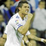 cRISTIANO rONALDO celebra uno de los dos goles que marcó ante el Hércules