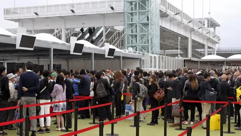 Largas colas para acceder a la Expo.