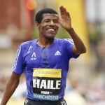Haile Gebrselassie cruza la meta en la Morrisons Great Manchester Run