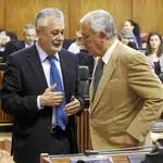  Griñán critica el olvido de Andalucía en los dos manifiestos para el congreso