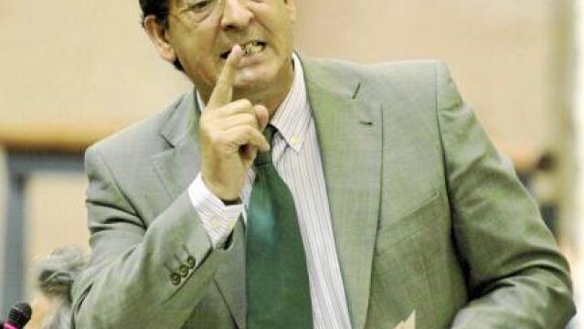Valderas interrogó al presidente sobre el proyecto de la caja única