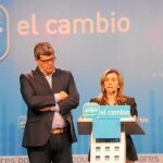 Teresa Ruiz Sillero y Ricardo Tarno, ayer, en la sede regional del PP-A en Sevilla