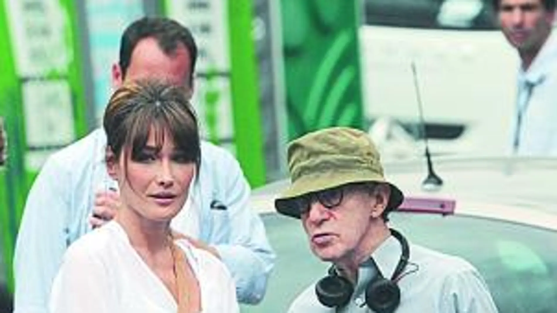La película de Woody Allen con Carla Bruni competirá en mayo en las carteleras con la de Sarkozy