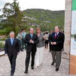 Herrera visita junto a María Jesús Ruiz y Vicente Orden Vigara la nueva Casa del Parque en Oña