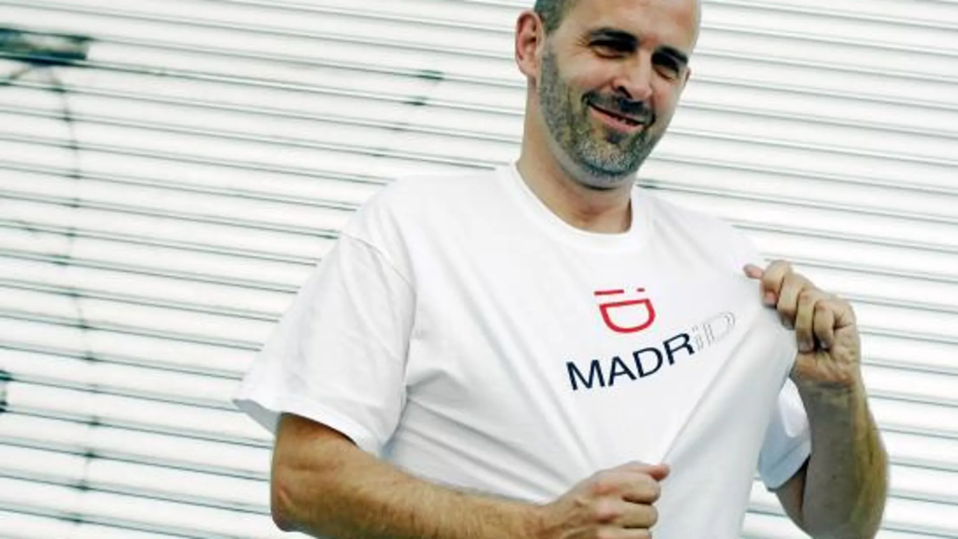 Ion Elola: «Mi logo Madrid sonríe es muy emocional»