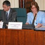 La consellera de Justicia, Pilar Fernández Bozal presentó sus proyectos en el Parlament