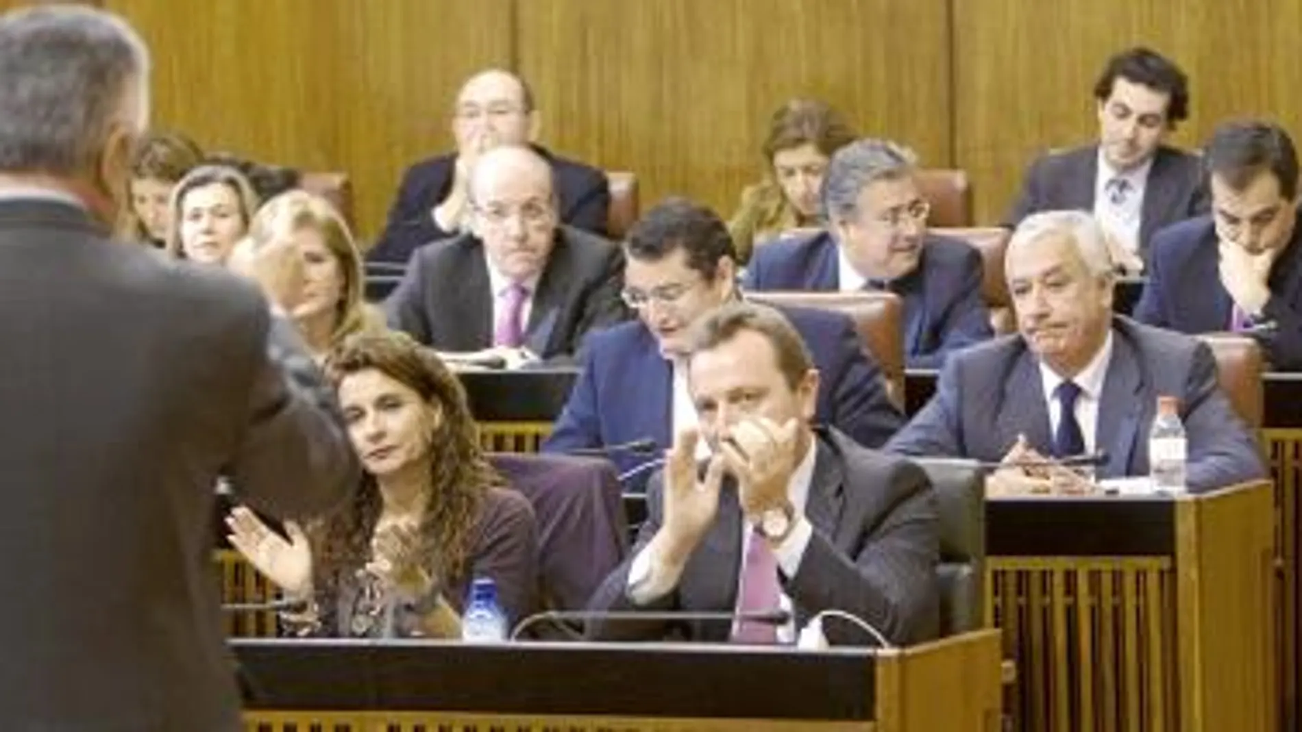 El presidente de la Junta de Andalucía, el jueves respondiendo a una pregunta en el Parlamento