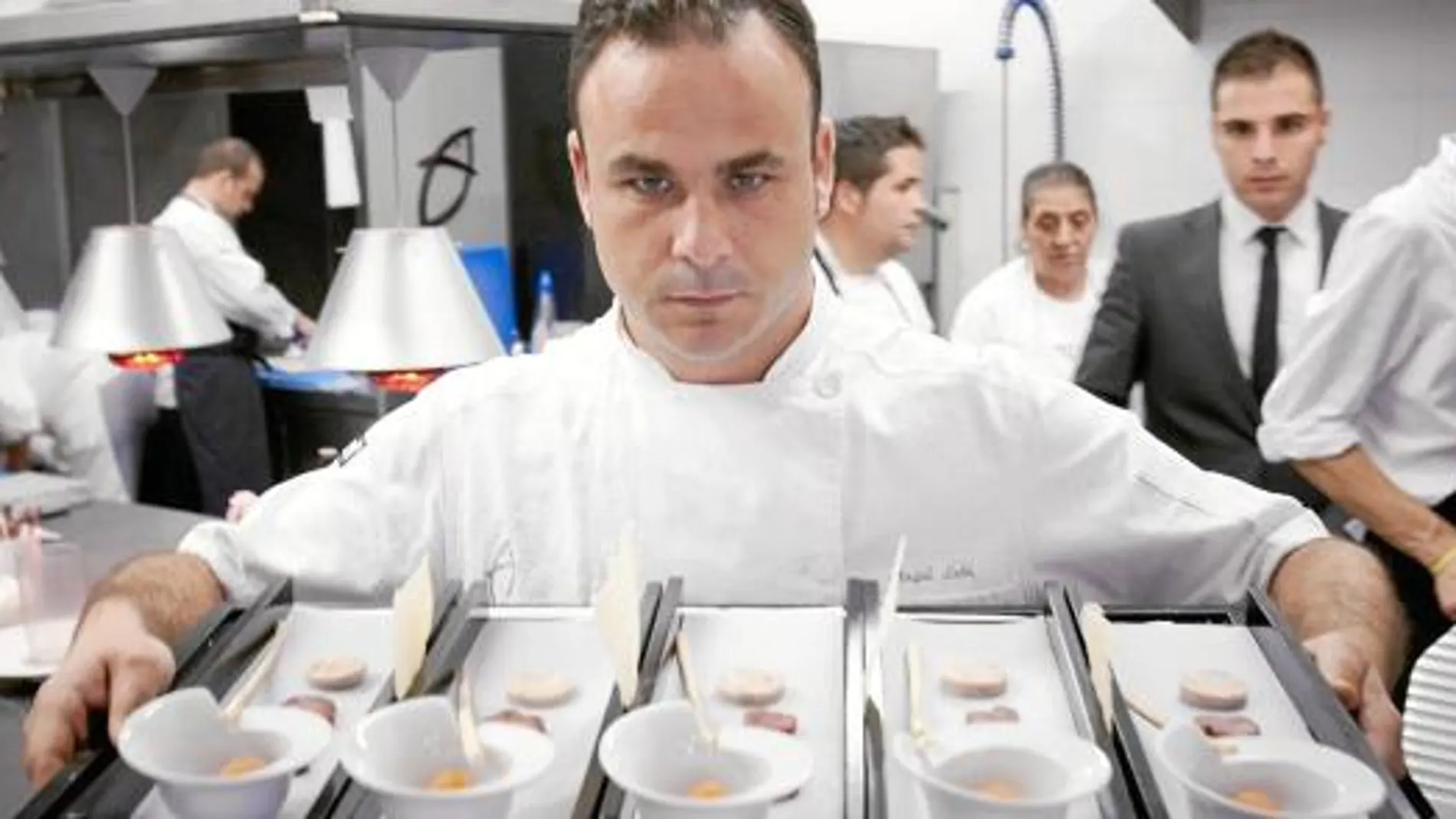 Ángel León / cocinero: «Quiero lograr luz natural en el plato»