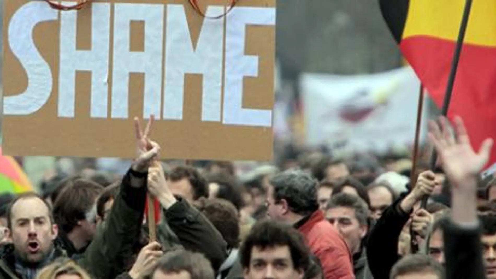 Miles de belgas se manifestaron el pasado día 23 después de 200 días sin gobierno bajo el lema «Vergüenza»