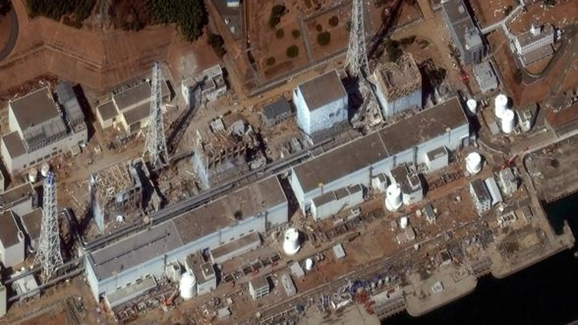 Imagen de satélite de la central nuclear de Fukushima