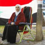 Alia, en huelga de hambre desde el 16 de septiembre, frente a la Embajada