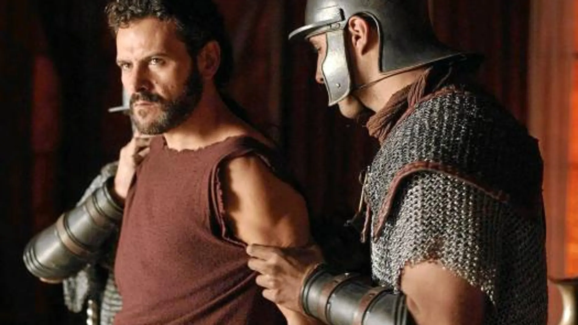 Viriato (Roberto Enríquez) es capturado por Galba, que quiere llevarlo a Roma para encerrarlo