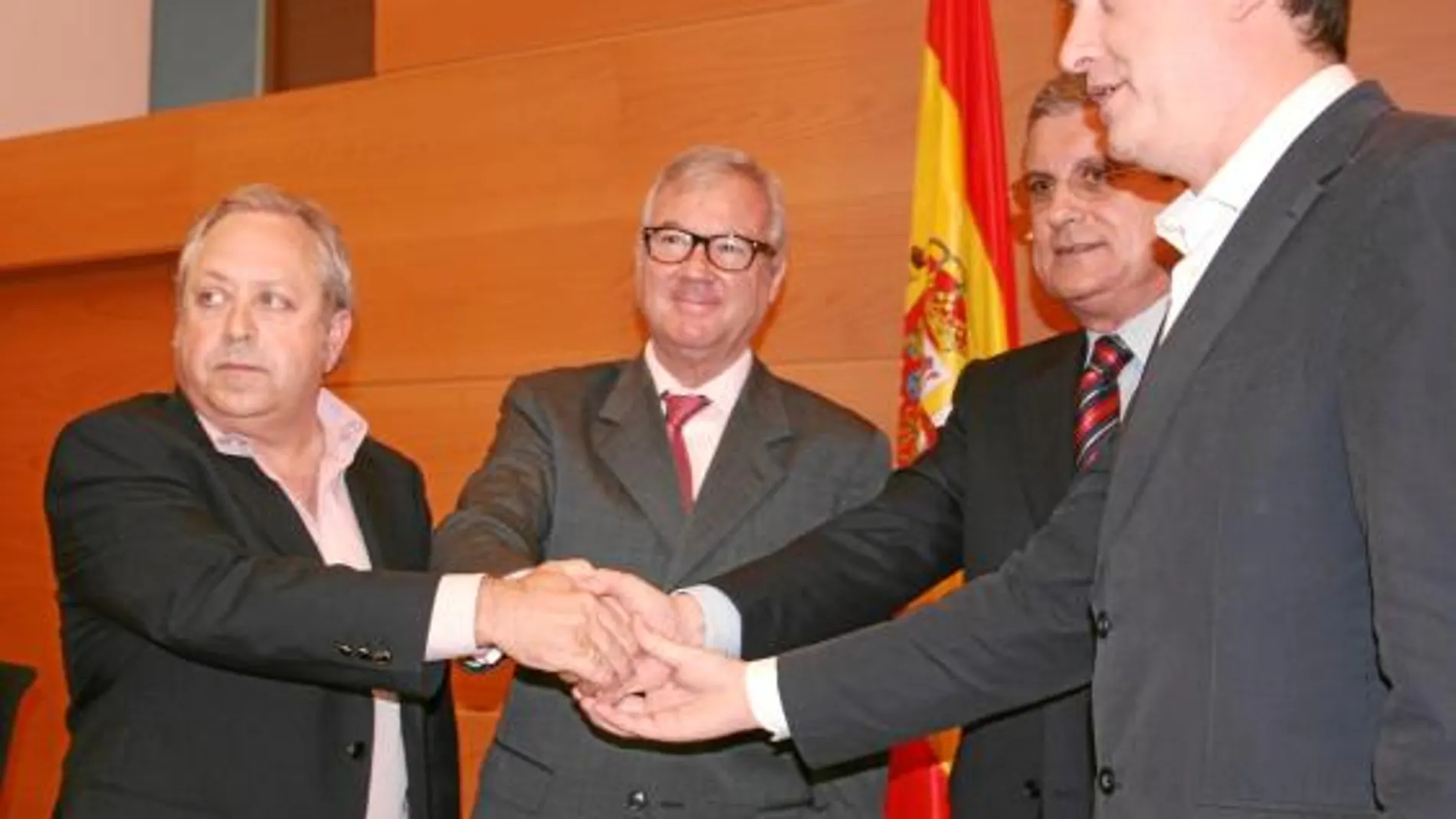 Jiménez, Valcárcel, Del Toro y Bueno, en uno de los muchos proyectos en los que han trabajado conjuntamente. En la imagen, la presentación del «Pacto por la promoción del empleo en la Región»