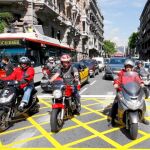 Desde 2008, Barcelona tiene parrillas de salida para motoristas para mejorar su visibilidad en los cruces y reducir los accidentes