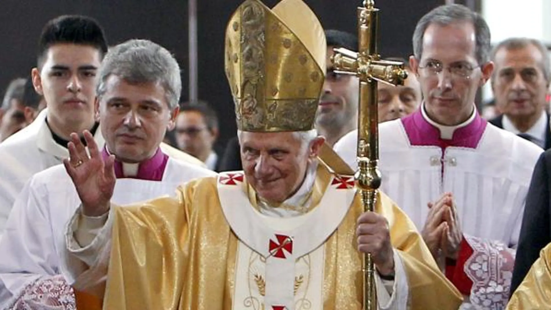 Benedicto XVI consagra la «Sagrada Familia», la catedral del siglo XXI