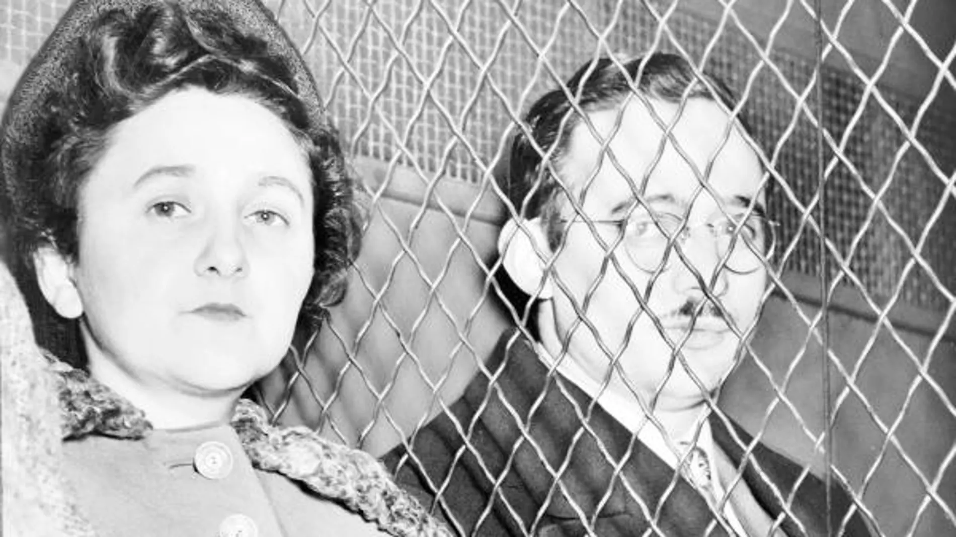 Julius Rosenberg era ingeniero electrónico y Ethel, cantante. Murieron en la silla eléctrica en 1953.