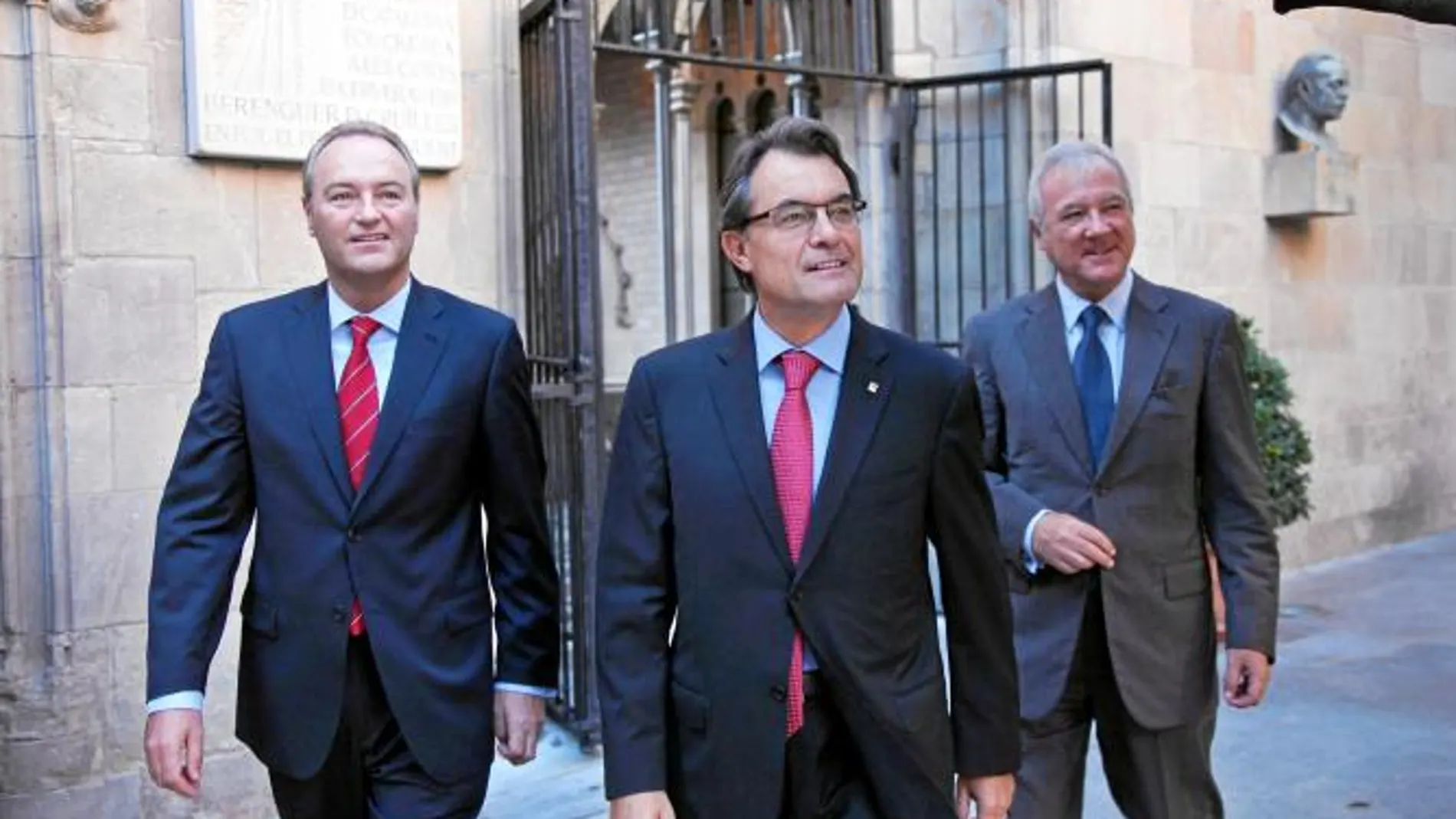 Fabra y Valcárcel continuaron ayer su ronda de encuentros con presidentes con Mas en Barcelona