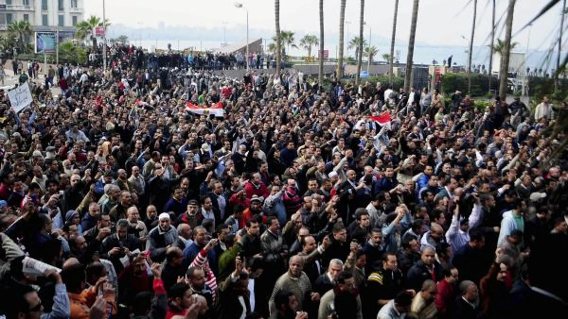 Cientos de manifestantes en una de las protestas de El Cairo