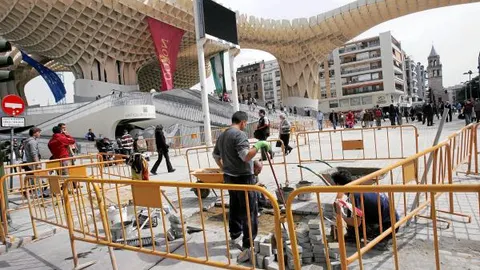 Sólo durante una tarde estuvo la plaza libre de herramientas