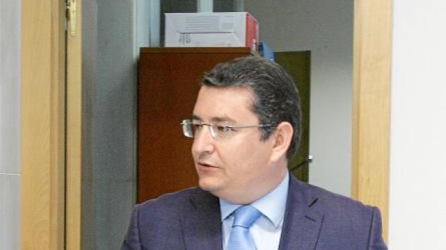 El secretario general del PP-A, Antonio Sanz, ayer en la sede regional de la formación
