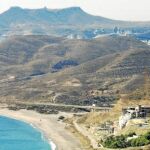 Vista general del paraje del Algarrobico almeriense, donde se construyó el polémico macrohotel