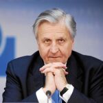 El presidente del BCE, Jean-Claude Trichet, mantiene la «posibilidad» de subir los tipos en abril