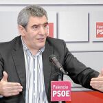 Julio Villarrubia da un paso al frente para ser el líder regional de los socialistas