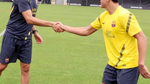 Guardiola dio la bienvenida a Alexis antes del entrenamiento de ayer