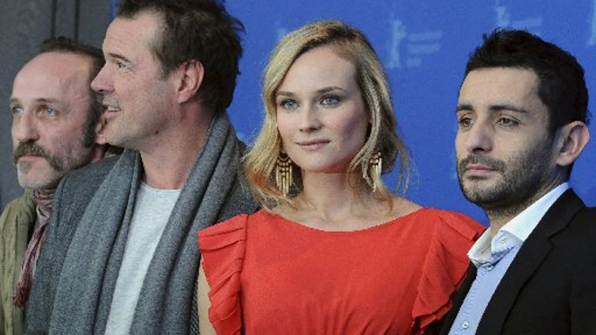 Karl Markovics (i-d), Sebastian Koch, Diane Kruger y el director español