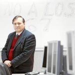 Luis Miguel Jiménez: «Los mayores de 55 son un grupo de riesgo para las nuevas tecnologías»