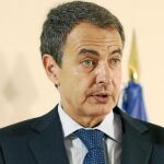 «The Economist» cree que Zapatero tendrá que hacer «malabarismos» para mantenerse en el poder
