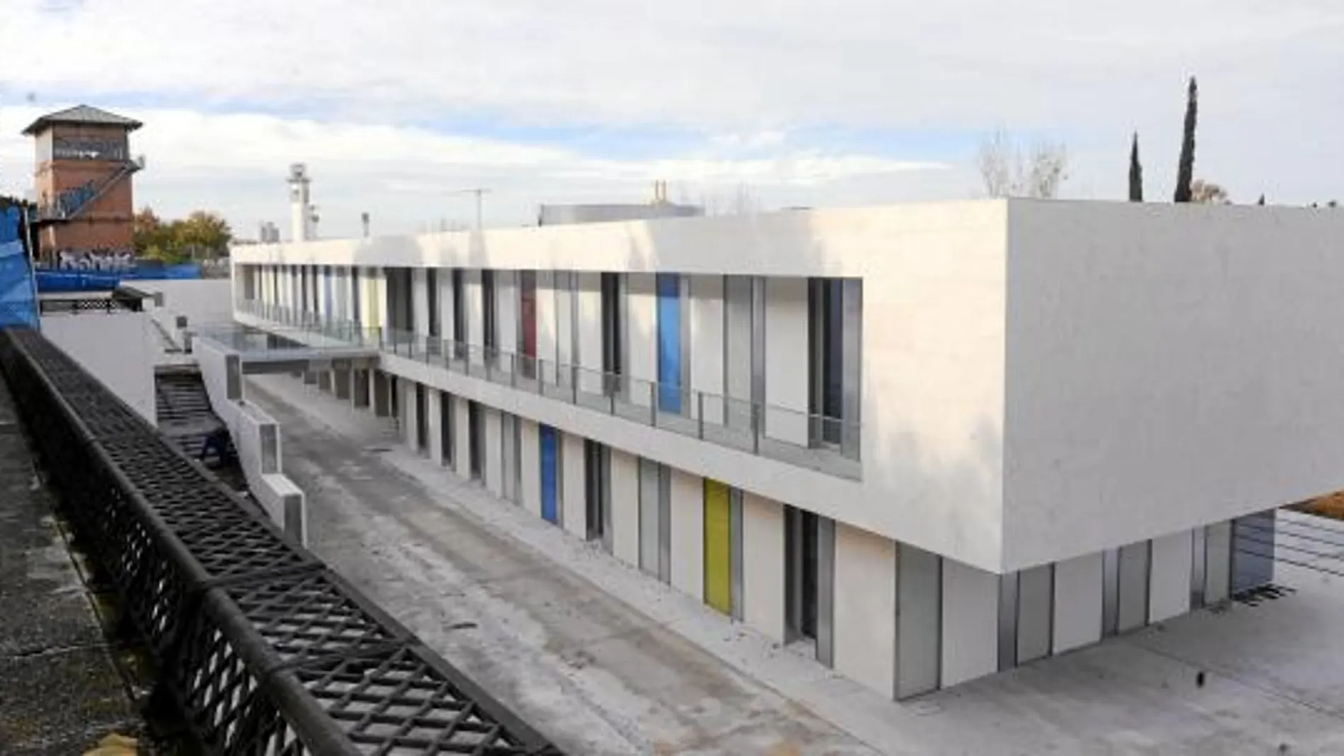 La intención del Ayuntamiento es inaugurar la biblioteca Felipe González en este mes de marzo